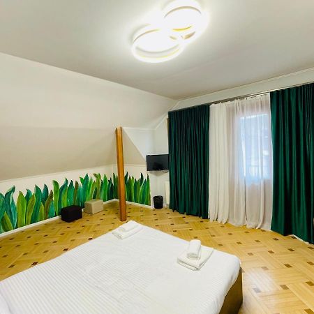 Quality Inn Tbilisi Ngoại thất bức ảnh