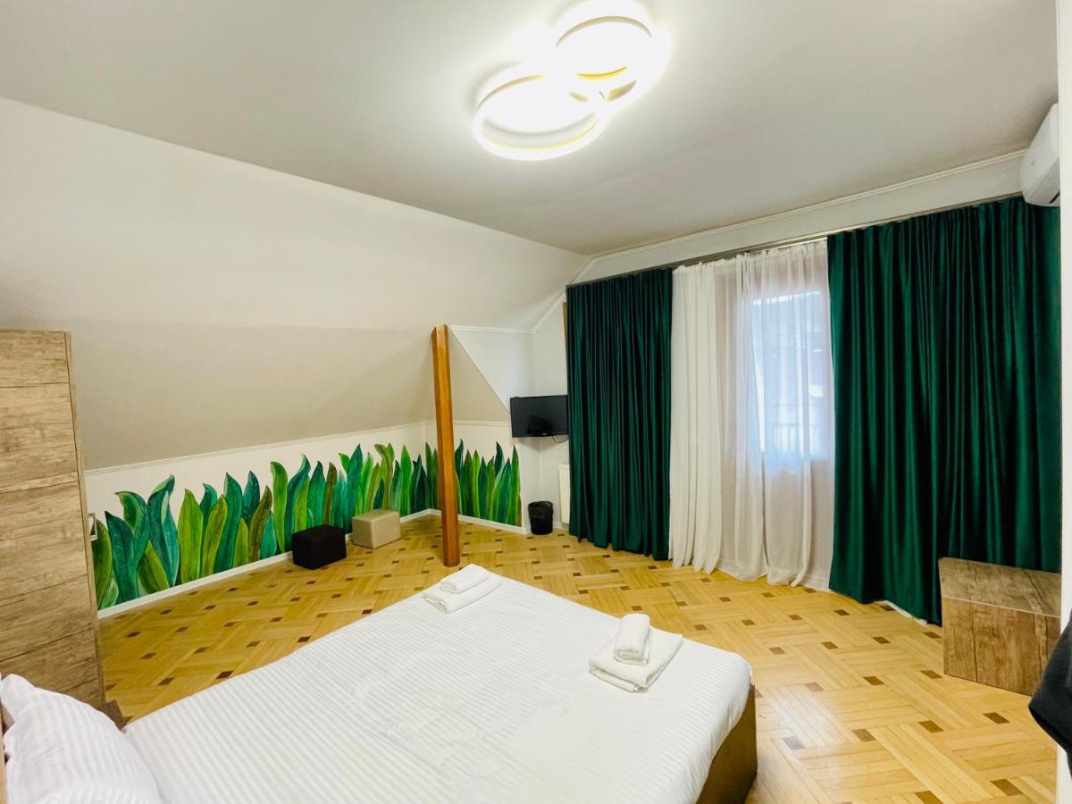 Quality Inn Tbilisi Ngoại thất bức ảnh