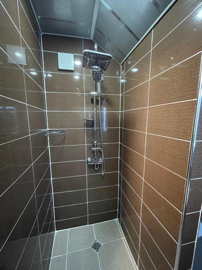 Quality Inn Tbilisi Ngoại thất bức ảnh