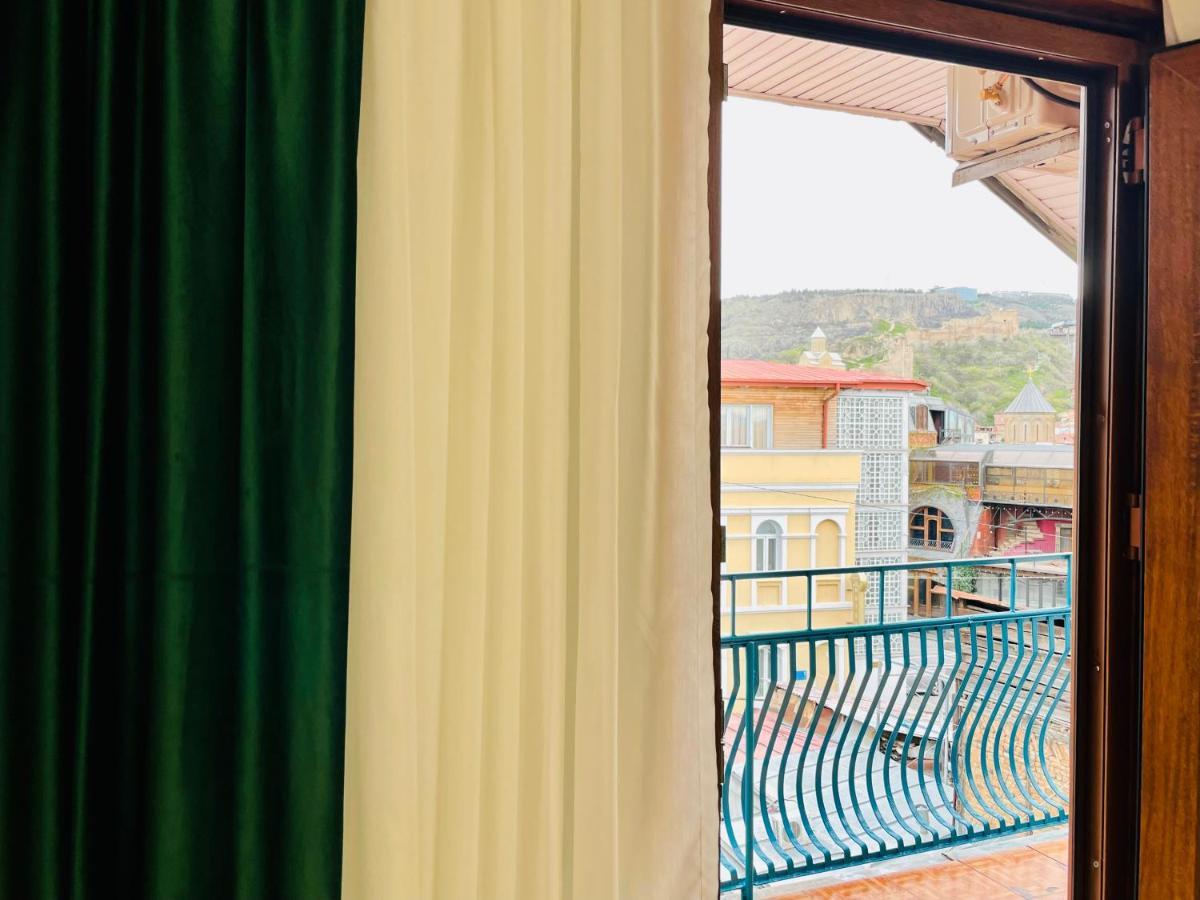 Quality Inn Tbilisi Ngoại thất bức ảnh