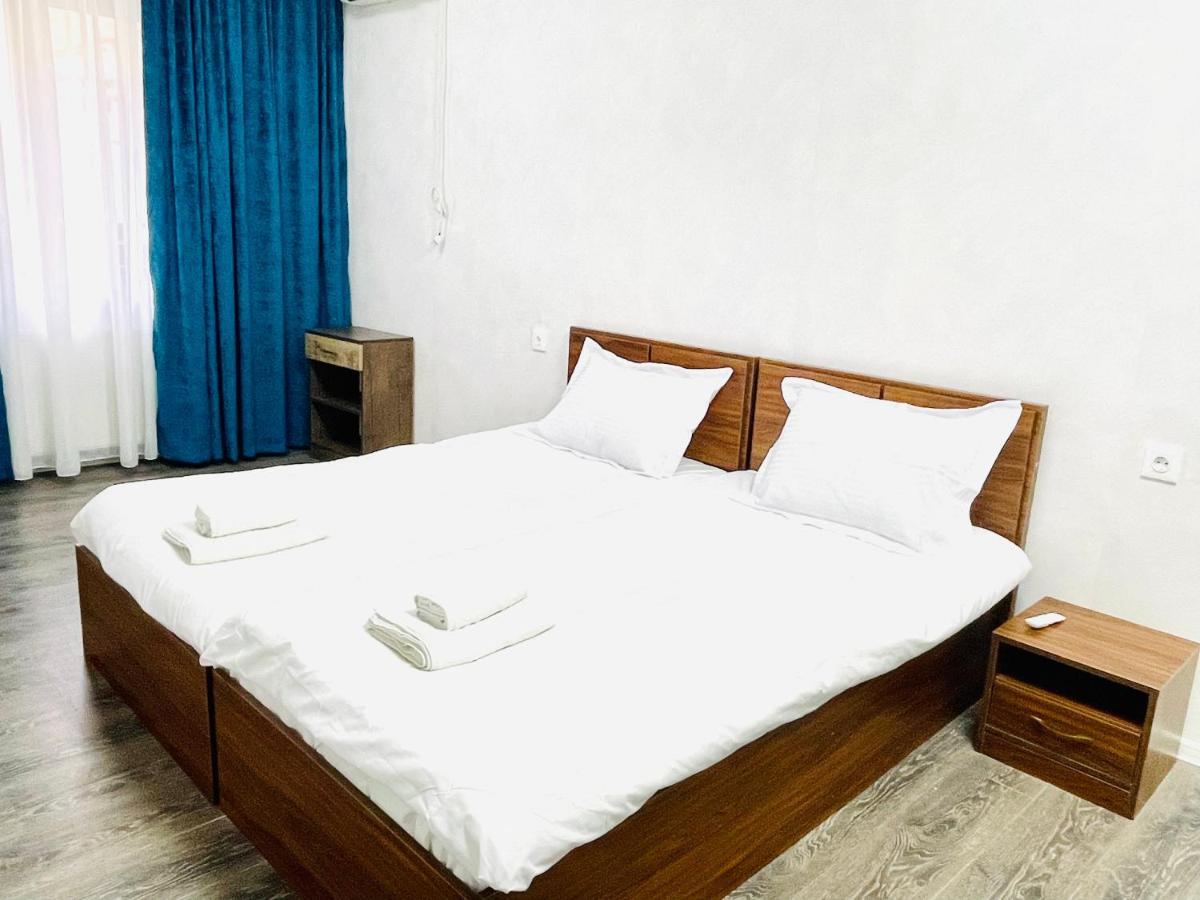 Quality Inn Tbilisi Ngoại thất bức ảnh