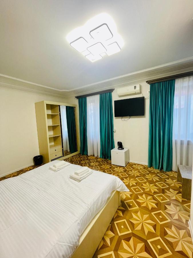 Quality Inn Tbilisi Ngoại thất bức ảnh