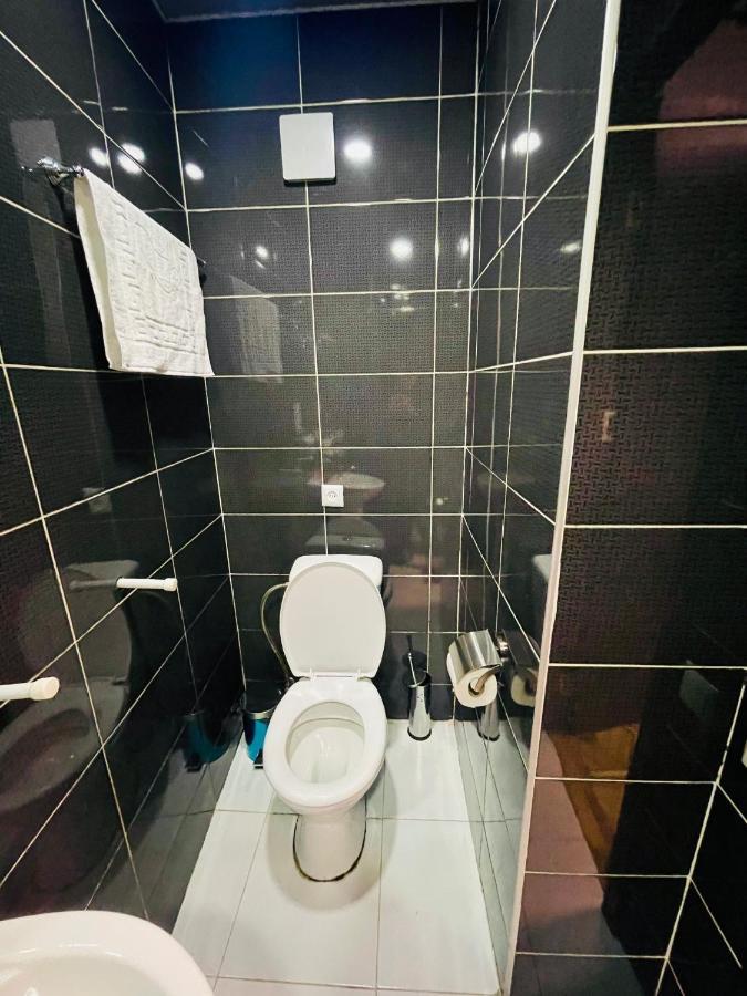 Quality Inn Tbilisi Ngoại thất bức ảnh