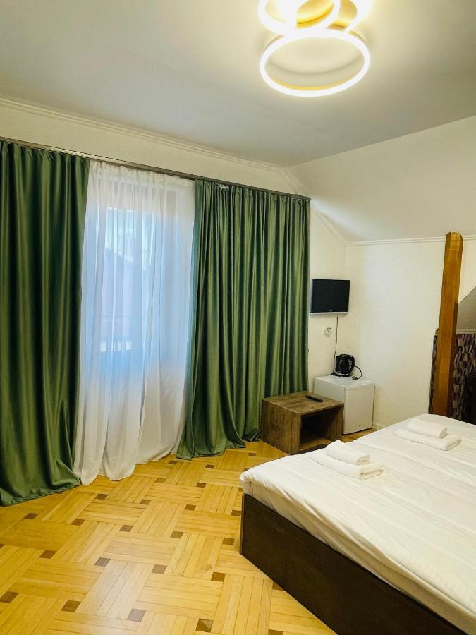 Quality Inn Tbilisi Ngoại thất bức ảnh
