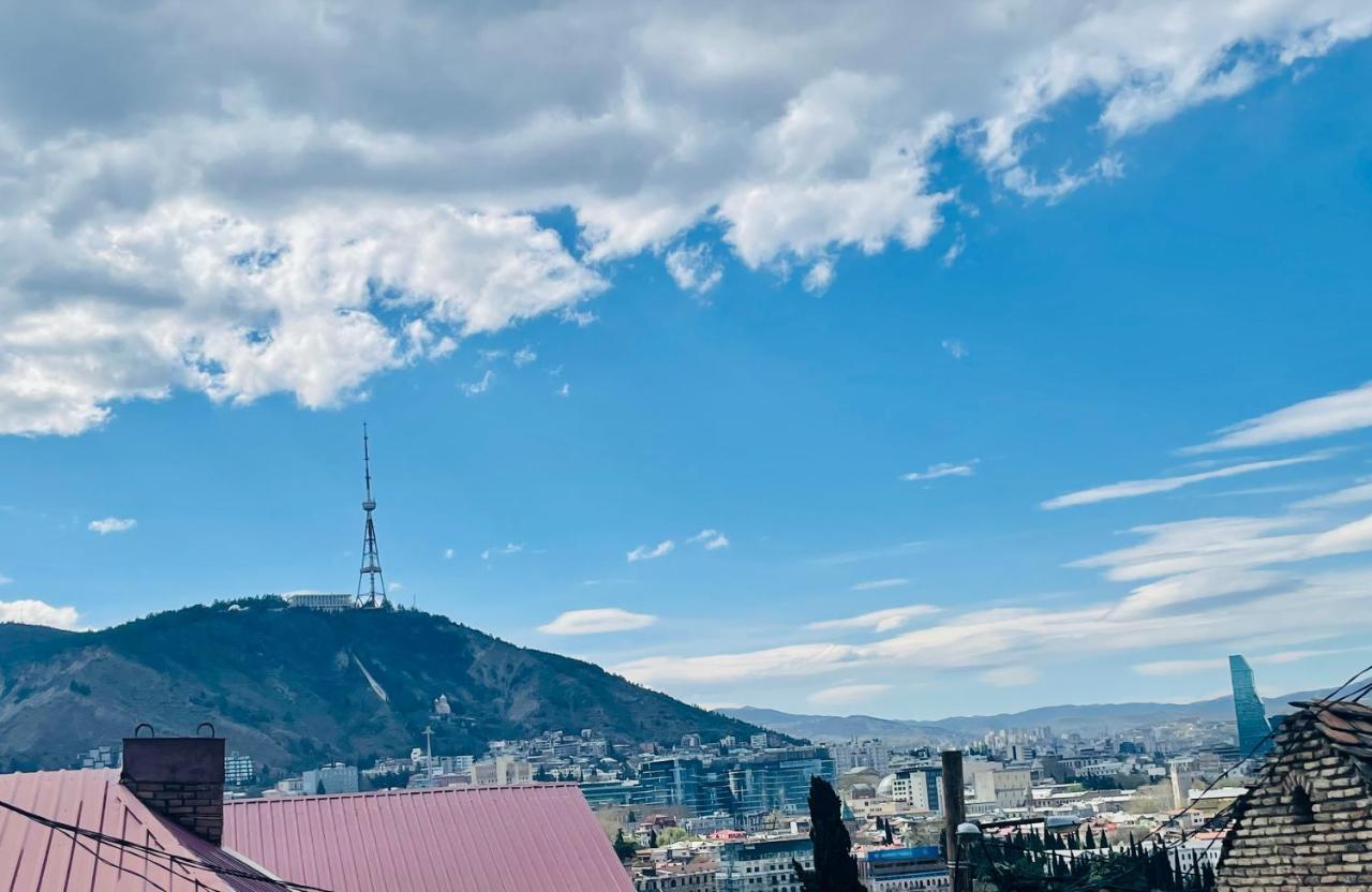 Quality Inn Tbilisi Ngoại thất bức ảnh
