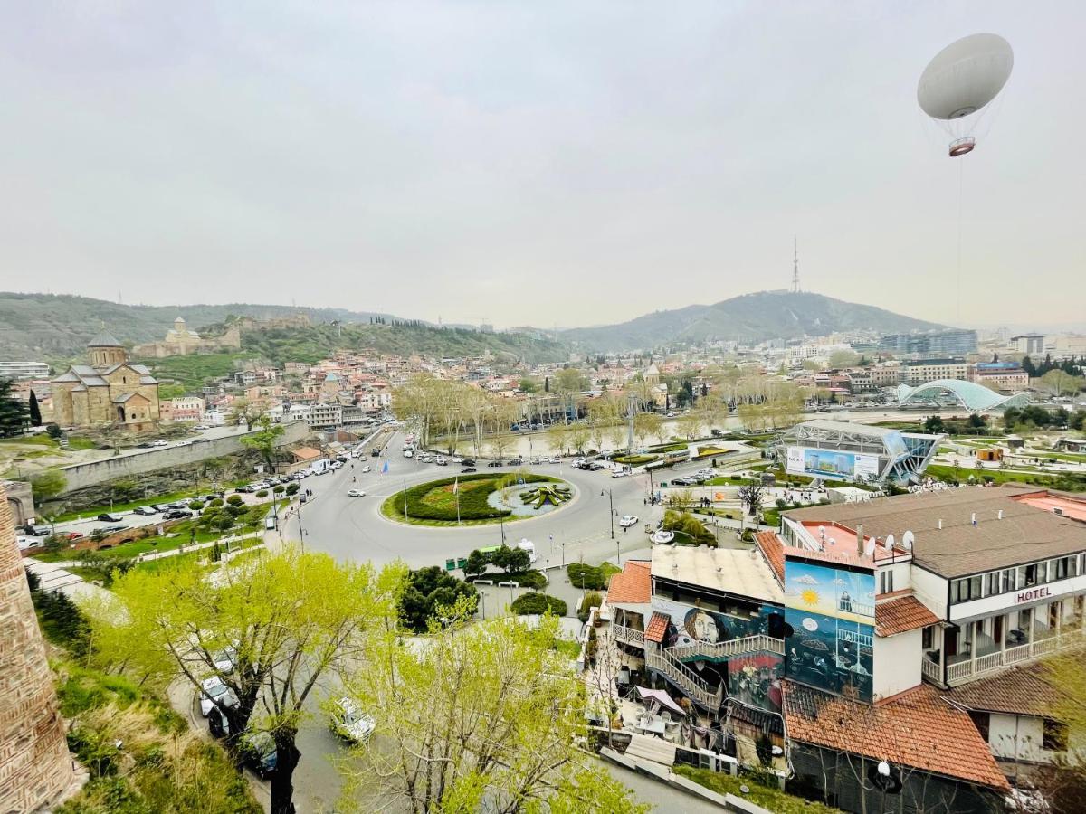 Quality Inn Tbilisi Ngoại thất bức ảnh